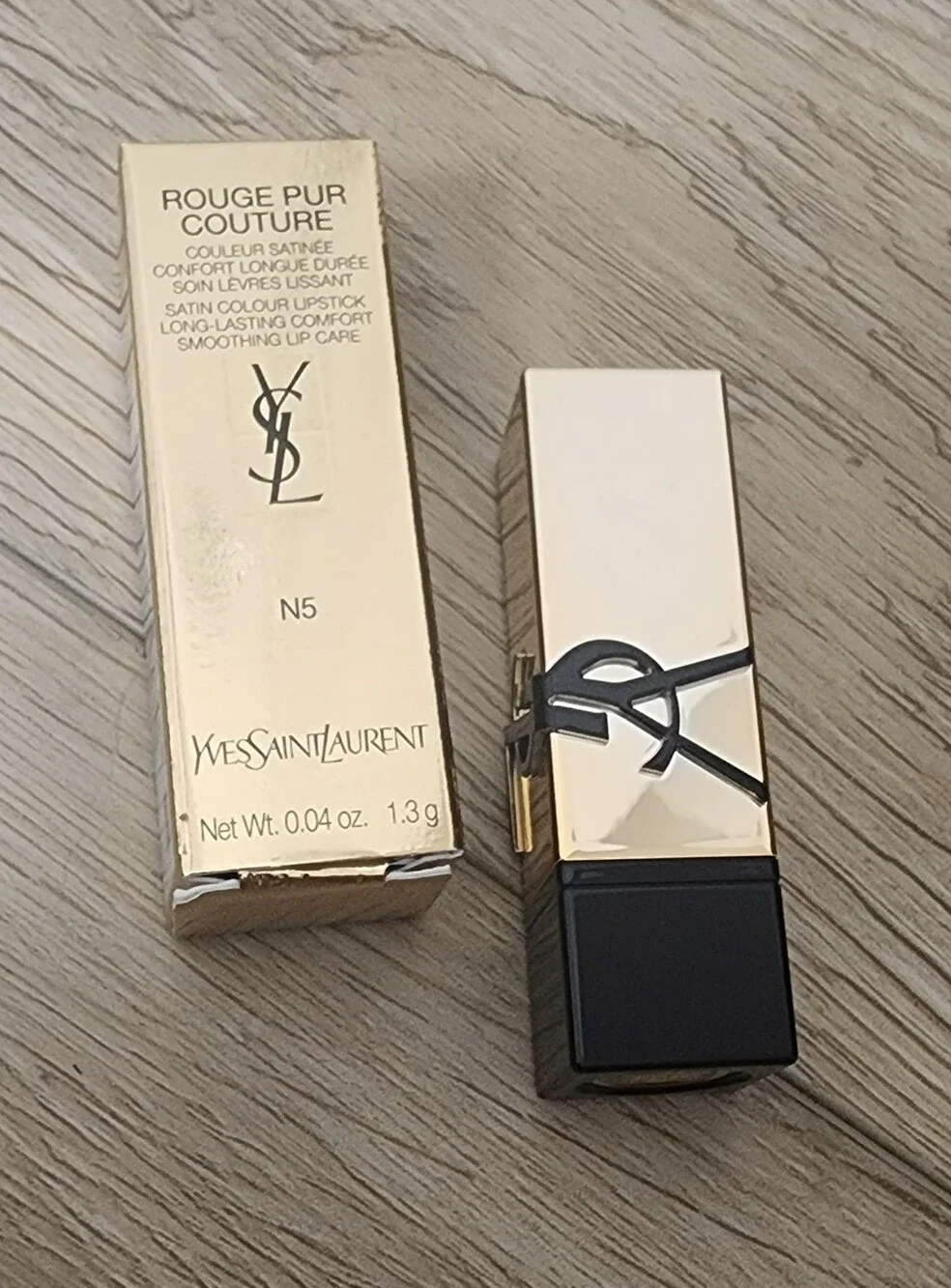 Yves Saint Laurent yves saint